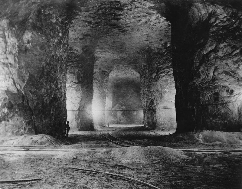 Illustration for article titled These Incredible Salt Mines Are Like Another World Beneath Our Feet